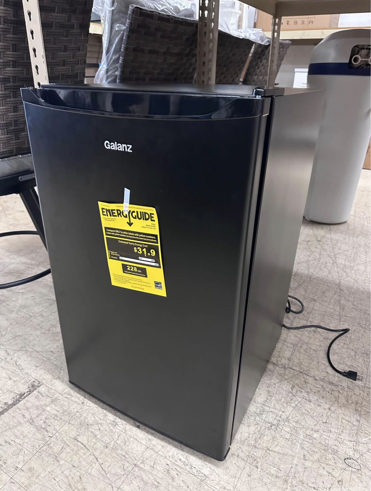 4.3 Cu Ft Mini Fridge w/ Freezer β Black β LIKE NEW! β‘π§
