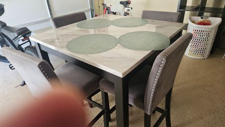 Dinning table