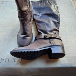 RAMPAGE LADIES BOOT SIZE 7.5 BROWN. 