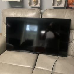 New 42 inch insignia fire TV with remote