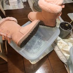 Ugg Boots Size 7 100$