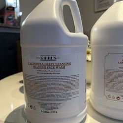 Kiehl’s Calendula Face Wash (1 Gallon)