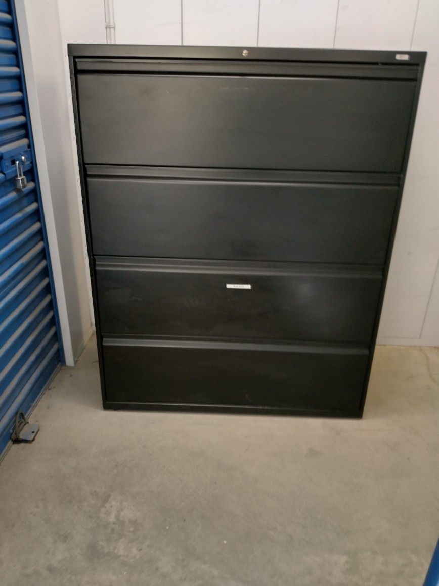 Metal File Cabinet With Key For Legal Or Letter Size Paper Heavy Duty $ 170