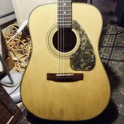 Fender ACOUSTIC guitar