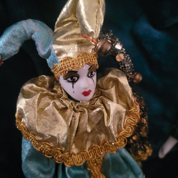 Mardi Gras Porcelain Court Jesters. Best Offer