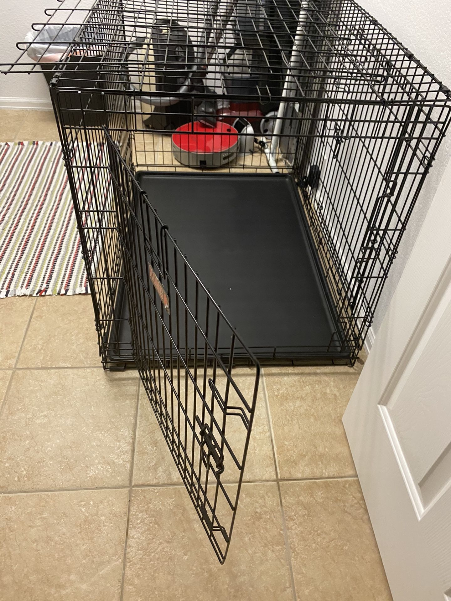 XL dog kennel