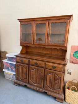 Hutch Cabinet