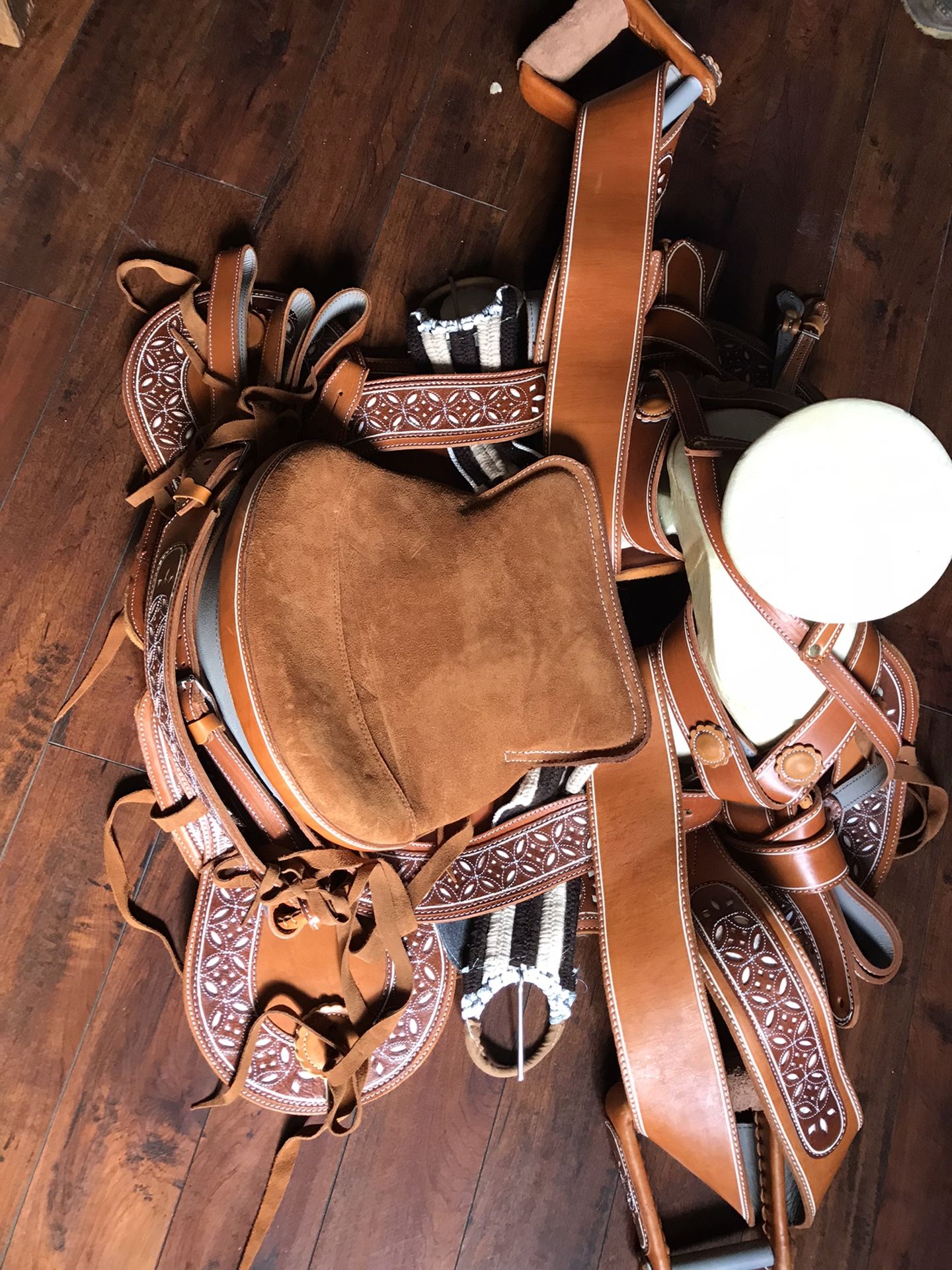 New Horse Saddle 