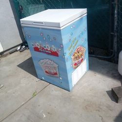 Mini Melts Ice Cream Freezer 