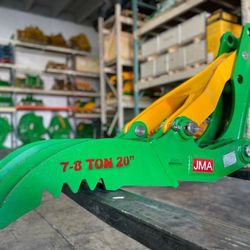 Excavator Caterpillar Weld-On Manual Thumb, Fits All Machine That Weight 10 To 19 Tons.