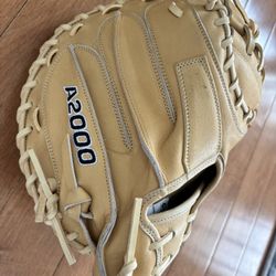 Wilson A2000 catcher’s glove (inkybused A Handful If Times Not Completely Broken In Yet)