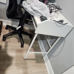 Mirror With Built In Bluetooth Speaker And Light,bose Bluetooth Speaker,desk Small Ikea  Other Items Not In The Picture