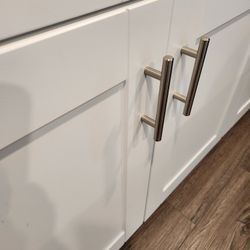 Cabinet Pulls (30)