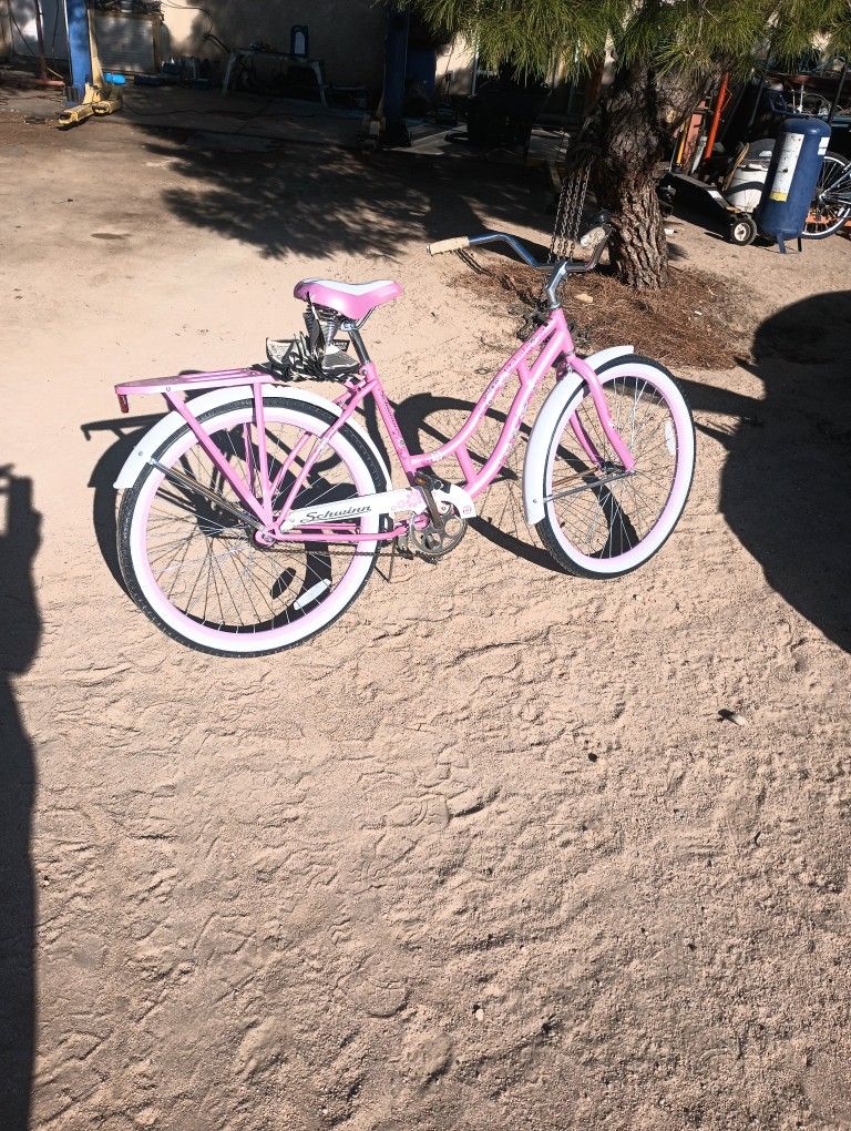 26in Schwinn Windwood Bicycle Brand Ne 26in Schwinn Windwood Bicycle Brand Ne