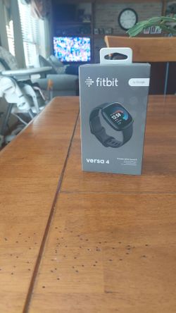 Fitbit Versa 4