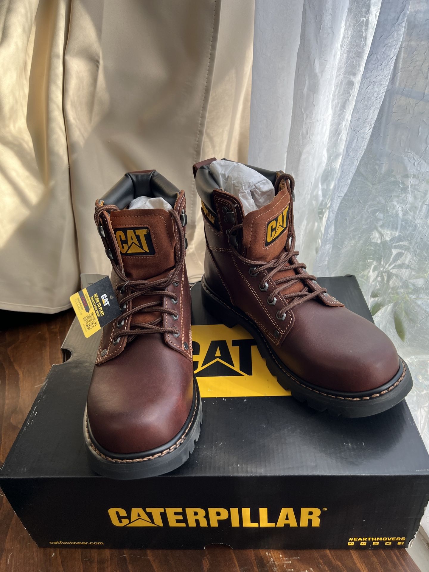 CAT Men’s genuine leather boots