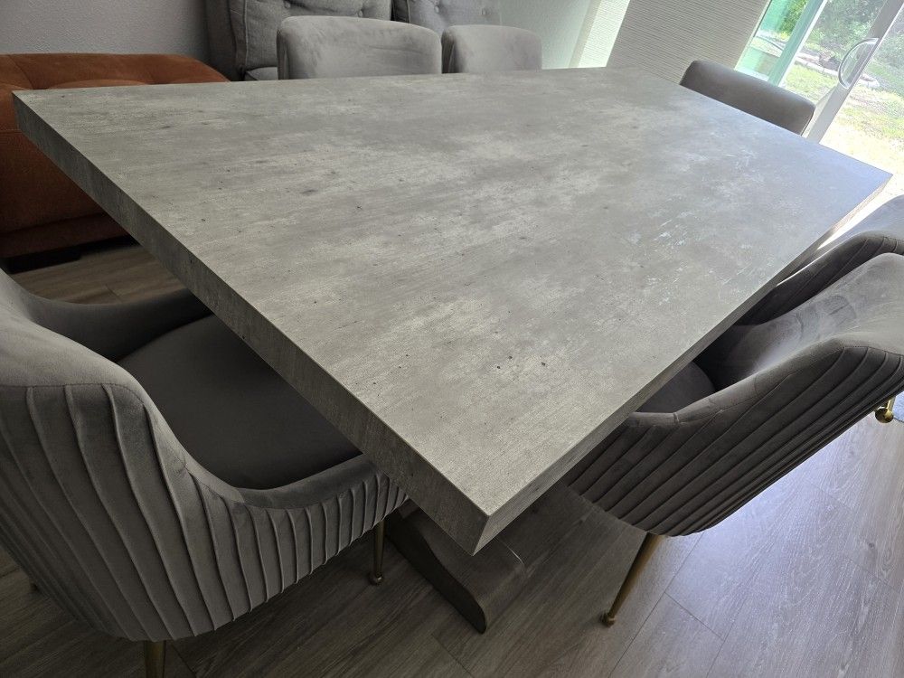 Concrete & Solid Wood Dinning Table And Chairs