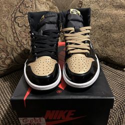 Gold Toe 1’s Size 10