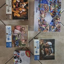 beautiful puzzles And UNO Table Game with the Disney theme