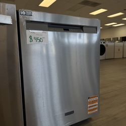 Maytag Dishwasher In Stainless Steel 