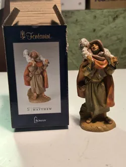 Roman Fontanini Shepherd Matthew with Sheep 5"