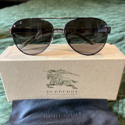 Burberry Aviator Sunglasses 