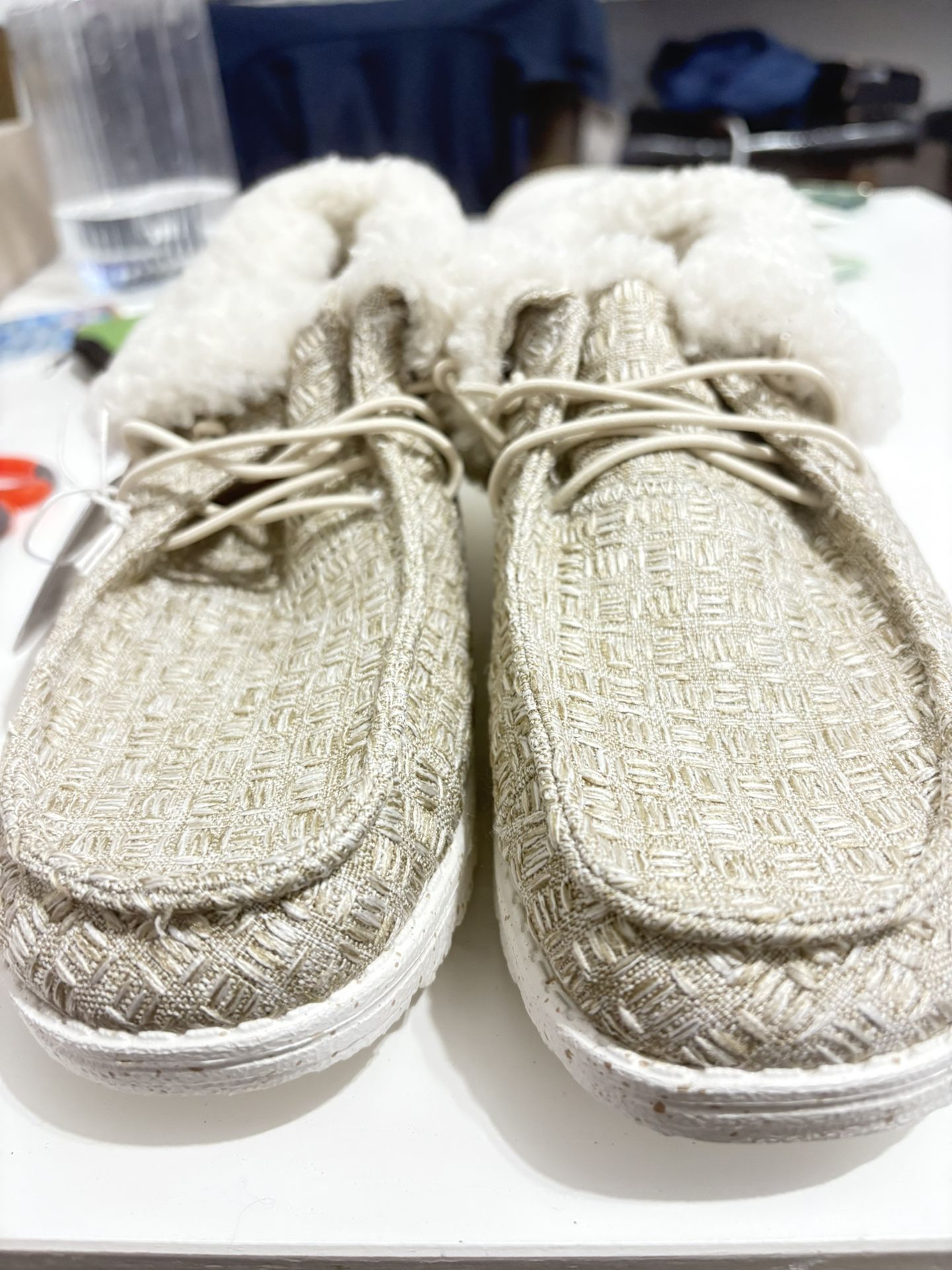 HEY DUDE COMFORT SNEAKERS MALE  SIZE 10