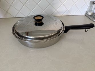 Duncan Hines Regal Ware Stainless Steel Skillet with Lid