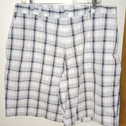 Very Nice Mens Size 36 Shorts