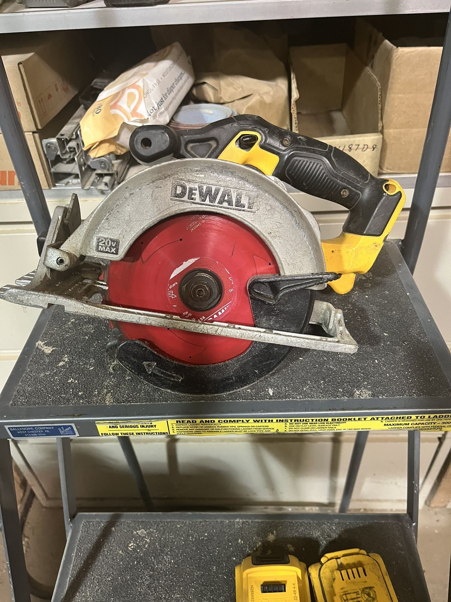 20 Volt Dewalt Circular Saw