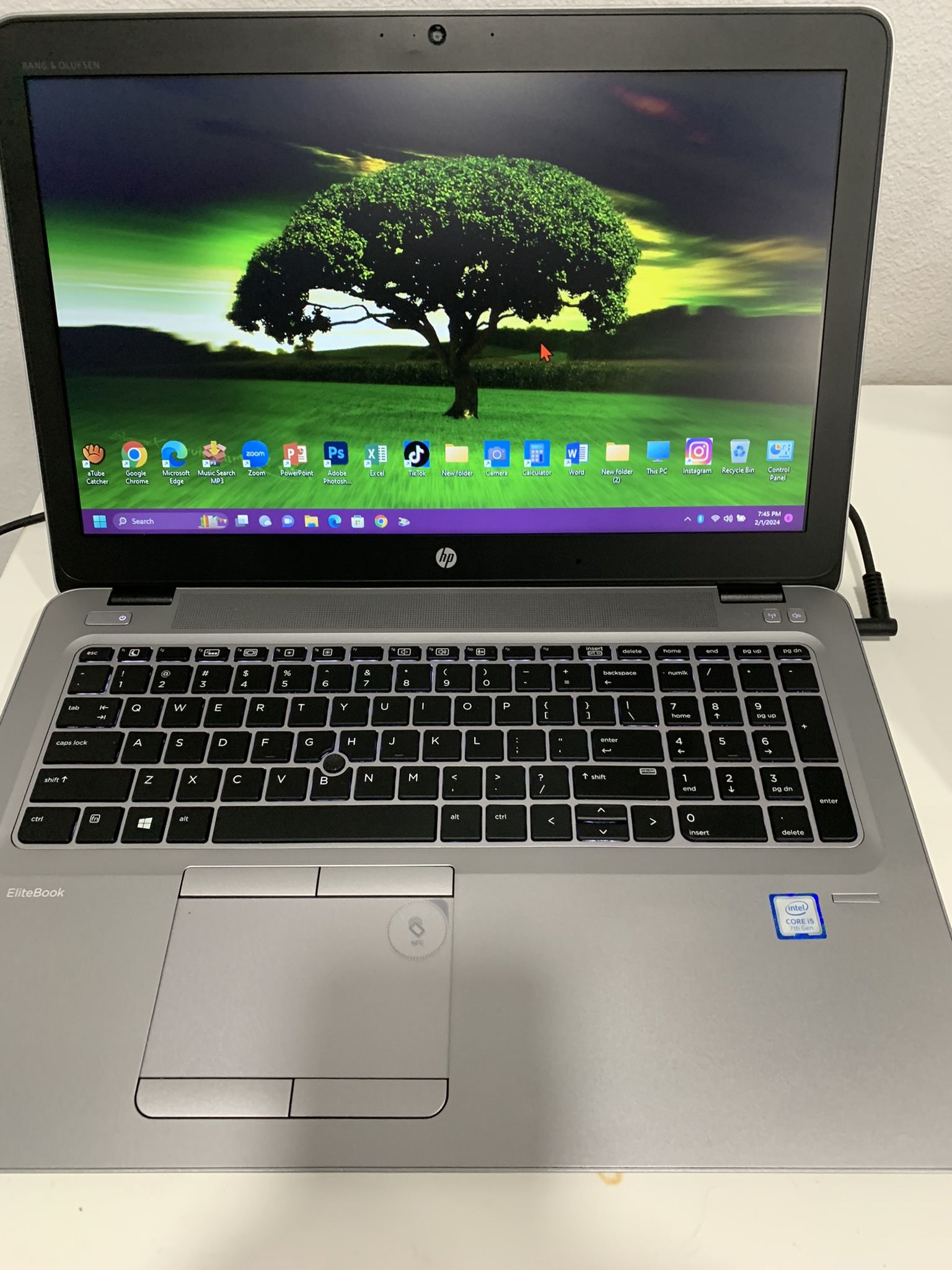 i5…i5…HP ELITEBOOK. 7 GENERATION PHOTOSHOP and MICROSOFT build On 07/12/2019….128.0 GB SSD ( Capacity ) ..8.0 GB RAM . READY FOR CLASSES