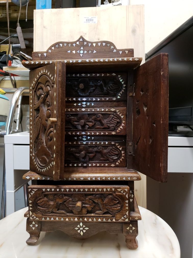 Hand craft jewelry chest Find detailed