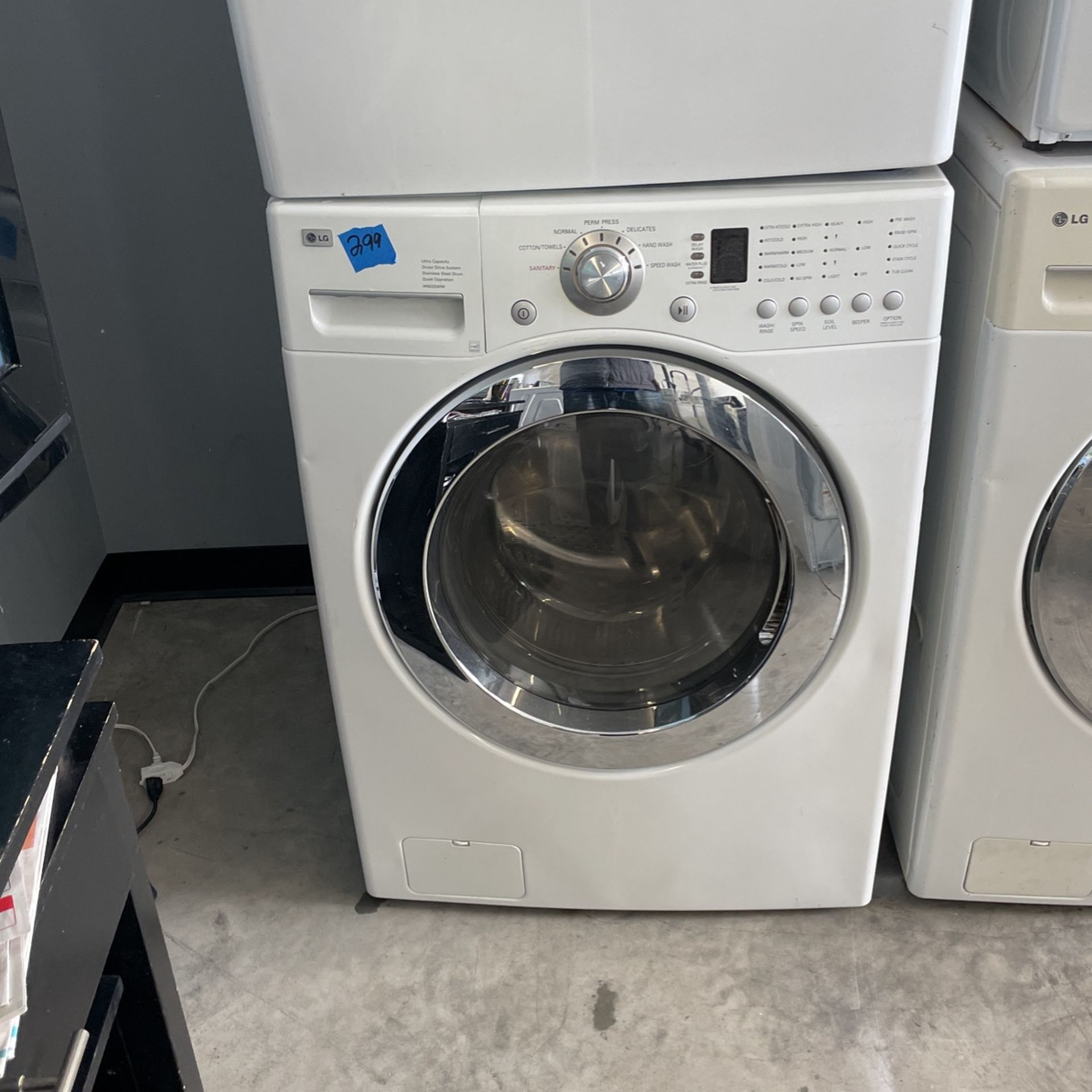LG WASHER AND DRYER