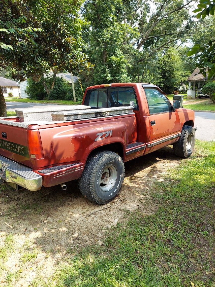 1990 Chevrolet Z71 Sport Side