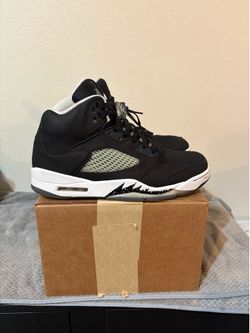 Sz 10.5 used no box $100