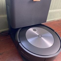 iRobt Roomba  j7+