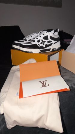 New Louis Vuitton Shoes Men’s Sneakers  Sz 44 $900 retail