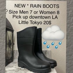 Rain Boots 20$ 
