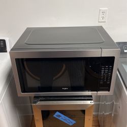 Whripool  Microwave 24”