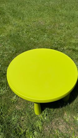 Kids table