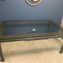 Dining Room Table and Chairs- Make An Offer!