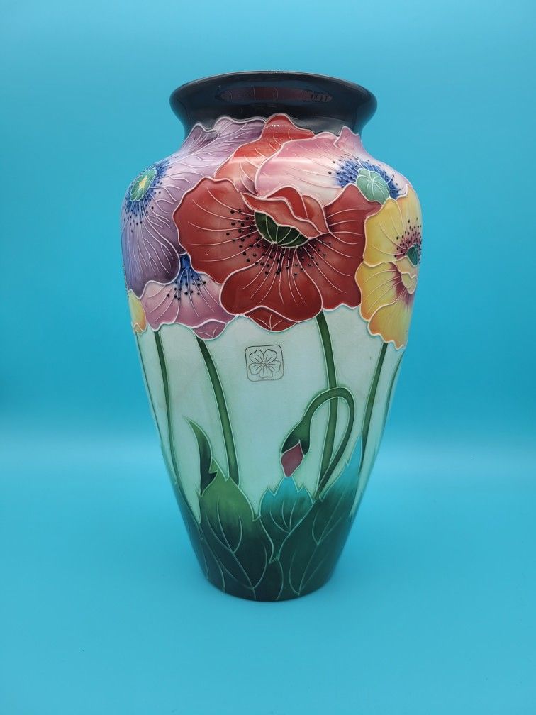 Icing On The Cake Poppy Flower Floral Vase