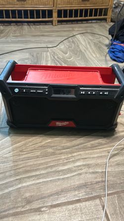 18 volt Milwaukee Bluetooth speaker