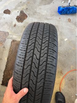 215/60/R16 tires 🛞 (4)