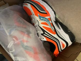 Saucony kids running shoes size 6M