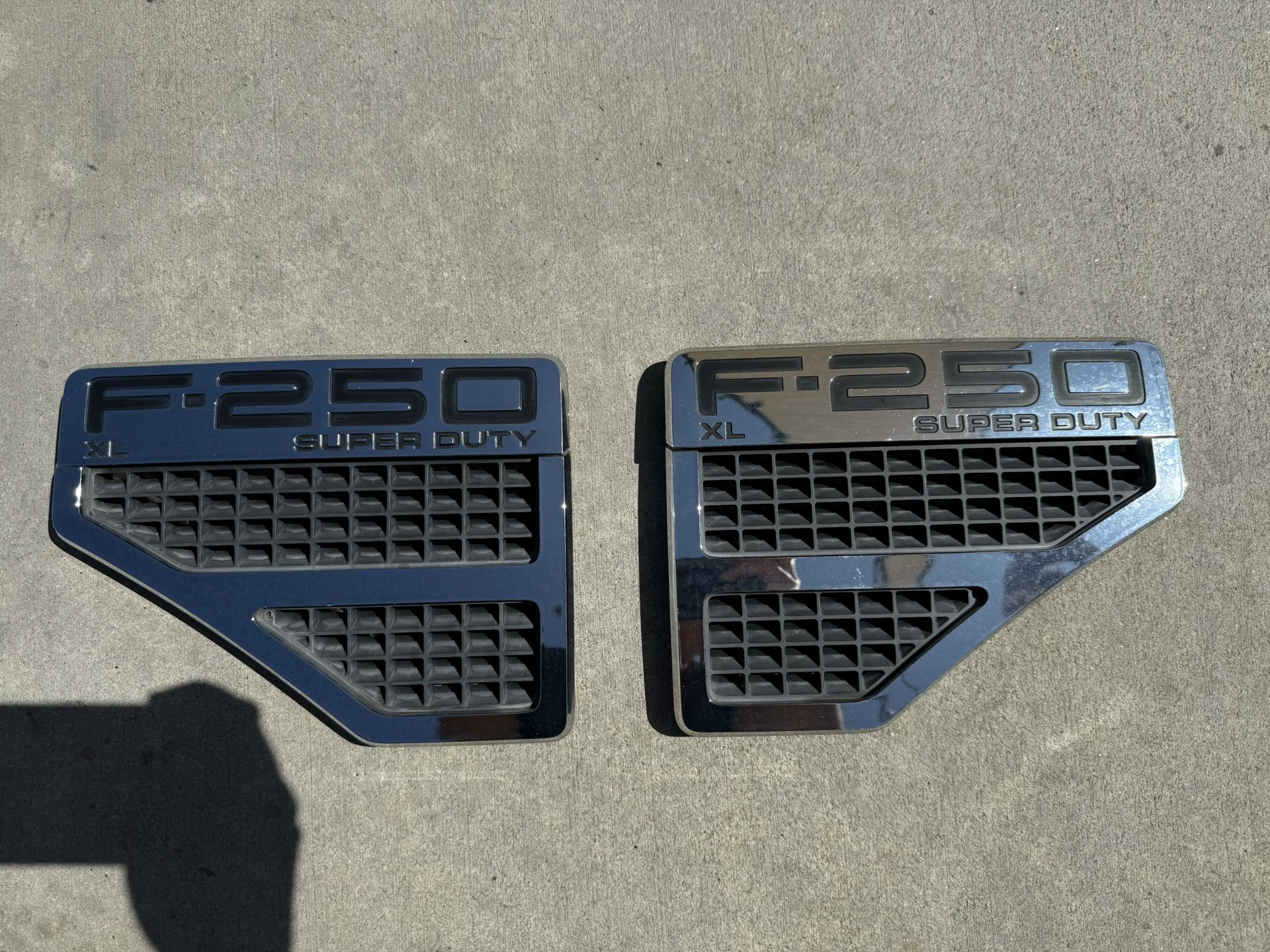 08-10 Ford F250 Badges