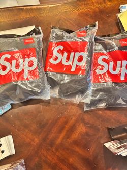Supreme socks