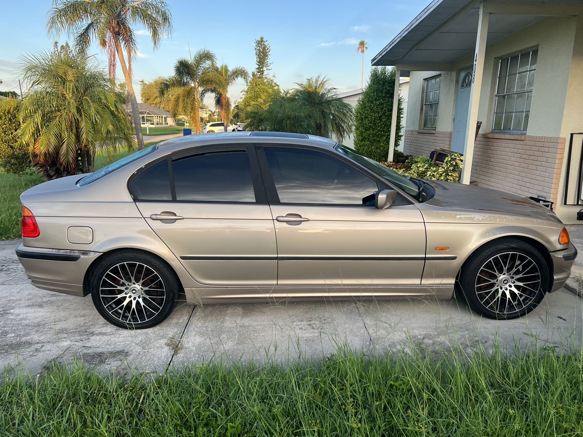2001 BMW 325i