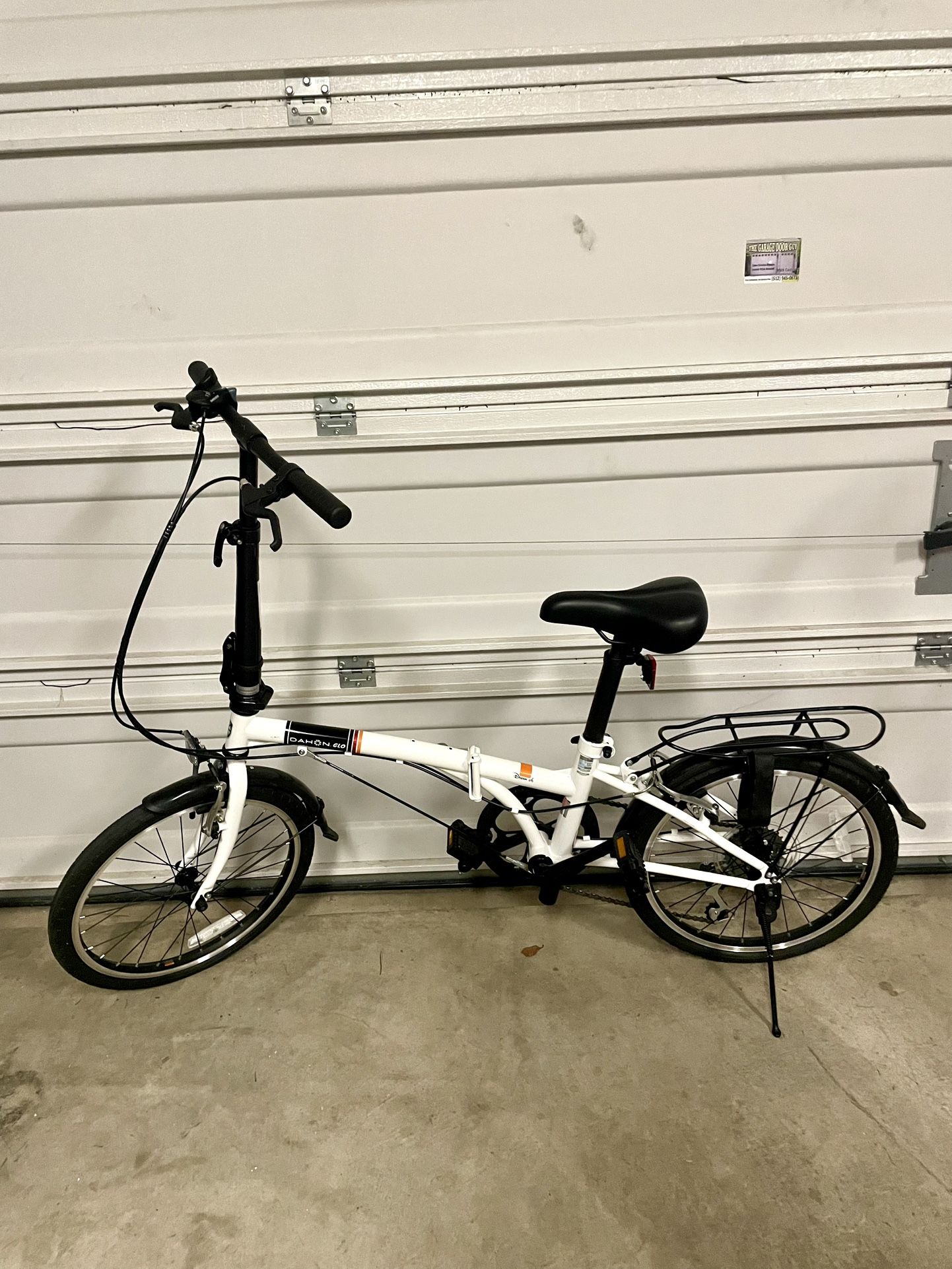 White Dahon Dream D6 Folding Shimano Bike Bicycle 