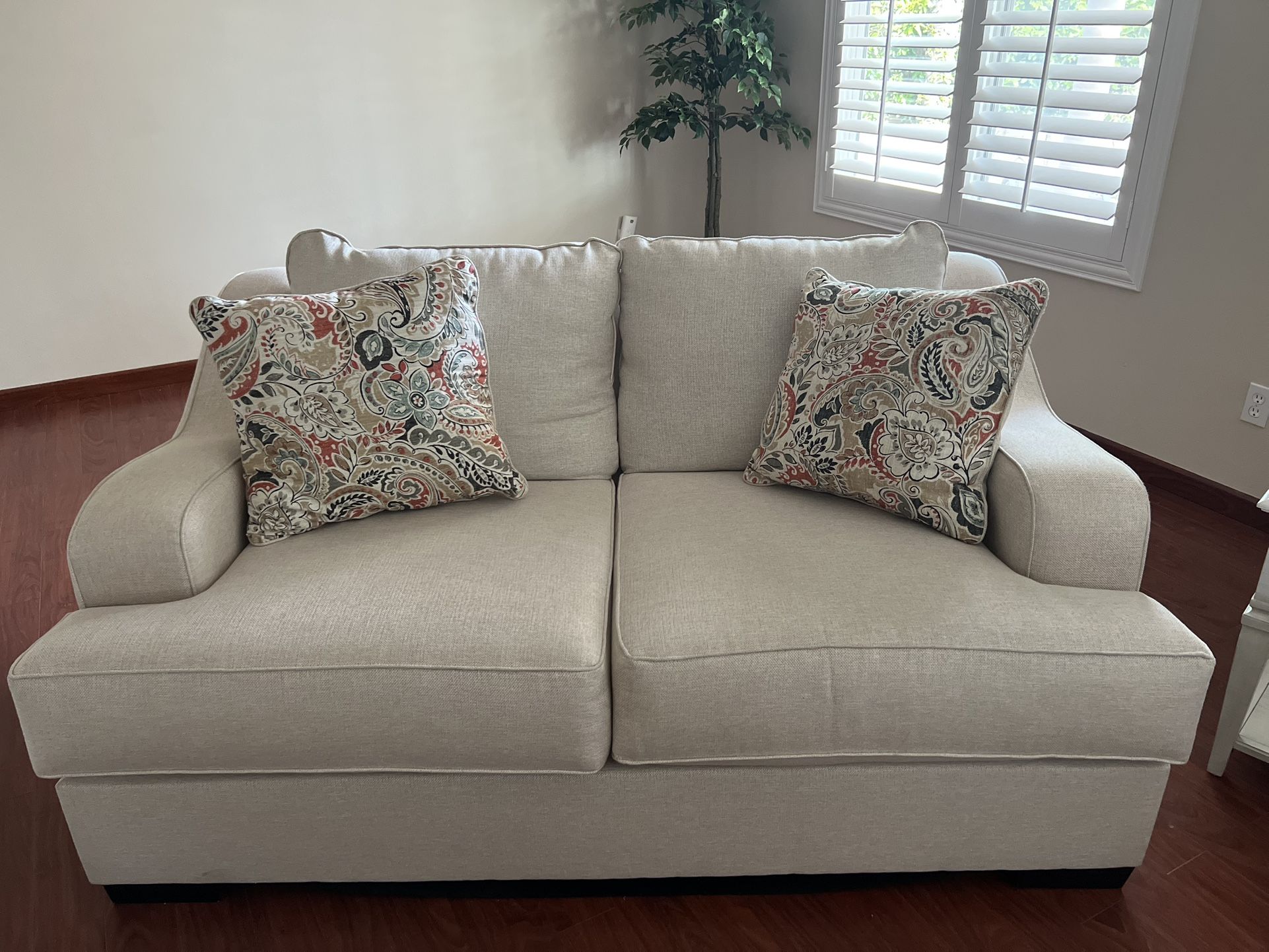 Like New Couch